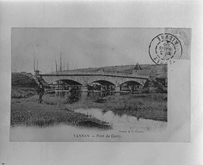 Vue d'ensemble prise de l'amont. Carte postale ancienne. Cachet daté du 3 mars 1905. © Région Bourgogne-Franche-Comté, Inventaire du patrimoine