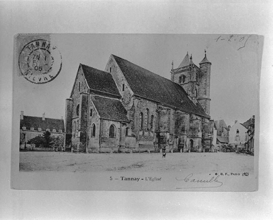 Elévation droite et chevet. Carte postale ancienne datée 1905 (cachet de la poste). © Région Bourgogne-Franche-Comté, Inventaire du patrimoine