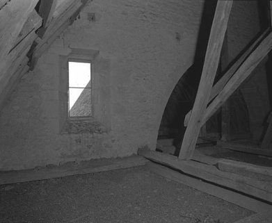 Comble : mur postérieur, à gauche de l'arcade du choeur. © Région Bourgogne-Franche-Comté, Inventaire du patrimoine