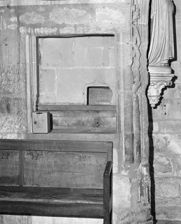 Choeur : lavabo. © Région Bourgogne-Franche-Comté, Inventaire du patrimoine