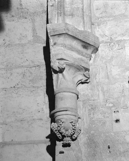 Chapelle droite : culot postérieur gauche. © Région Bourgogne-Franche-Comté, Inventaire du patrimoine