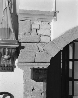 Arcade de la chapelle gauche : détail du support gauche © Région Bourgogne-Franche-Comté, Inventaire du patrimoine