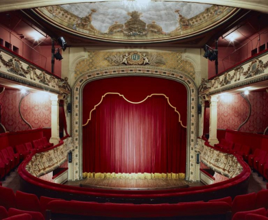 théâtre © Région Bourgogne-Franche-Comté, Inventaire du patrimoine  théâtre © Région Bourgogne-Franche-Comté, Inventaire du patrimoine