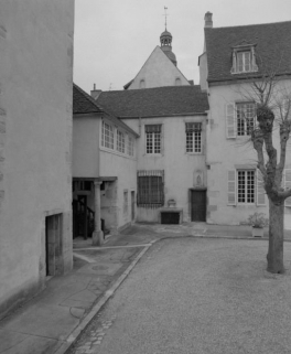 Pignon du choeur surplombant les sacristies. © Région Bourgogne-Franche-Comté, Inventaire du patrimoine