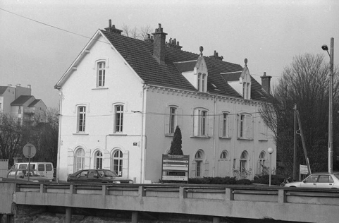 Ancien logement des frères maristes, vu depuis le canal. © Région Bourgogne-Franche-Comté, Inventaire du patrimoine