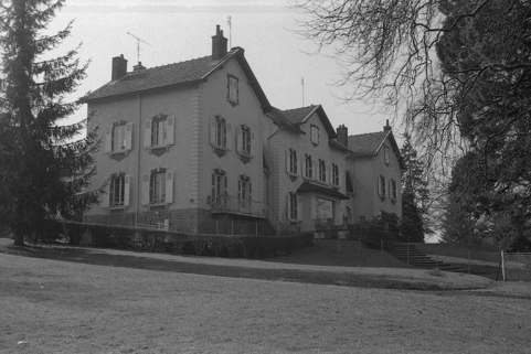 Façade postérieure du logement du directeur, vue du nord. © Région Bourgogne-Franche-Comté, Inventaire du patrimoine