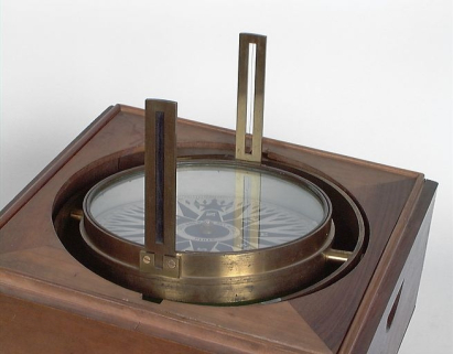  instrument de mesure des angles pour le repérage des points cardinaux © Région Bourgogne-Franche-Comté, Inventaire du patrimoine