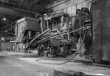 Le four électrique de 100 tonnes en activité. © Région Bourgogne-Franche-Comté, Inventaire du patrimoine