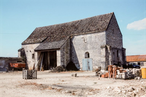 Vue de la chapelle : façade latérale. © Région Bourgogne-Franche-Comté, Inventaire du patrimoine