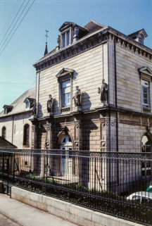 Façade du pavillon de l'aile gauche. © Région Bourgogne-Franche-Comté, Inventaire du patrimoine