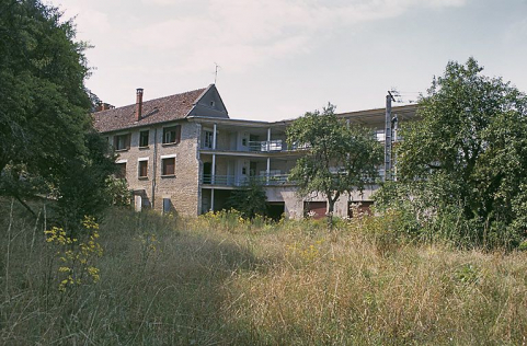 Galerie de cure est, façade sud-est. © Région Bourgogne-Franche-Comté, Inventaire du patrimoine