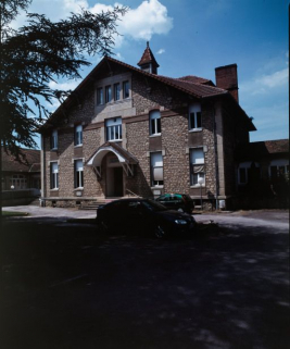 Bâtiment principal, façade antérieure. © Région Bourgogne-Franche-Comté, Inventaire du patrimoine