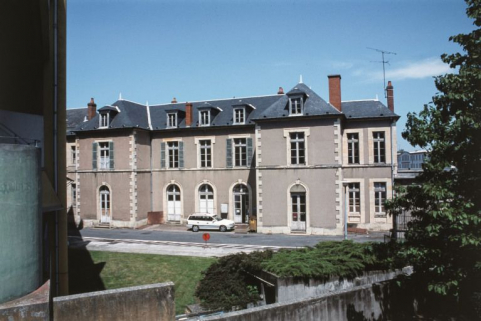 Bâtiment de biologie, façade antérieure. © Région Bourgogne-Franche-Comté, Inventaire du patrimoine