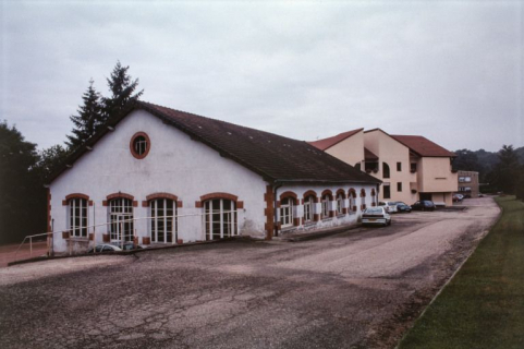 Bâtiment pour les services généraux. © Région Bourgogne-Franche-Comté, Inventaire du patrimoine