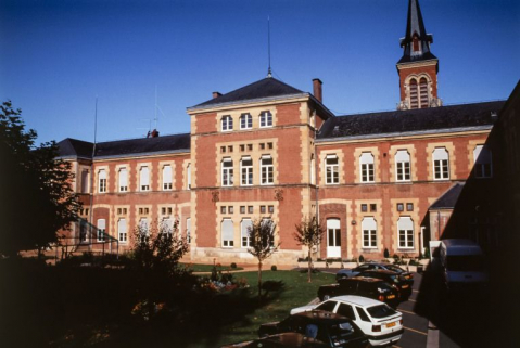 Façade postérieure de l'aile droite. © Région Bourgogne-Franche-Comté, Inventaire du patrimoine Façade postérieure de l'aile droite. © Région Bourgogne-Franche-Comté, Inventaire du patrimoine