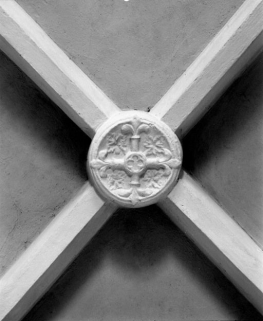 Nef, clef de voûte de la 2e travée. © Région Bourgogne-Franche-Comté, Inventaire du patrimoine