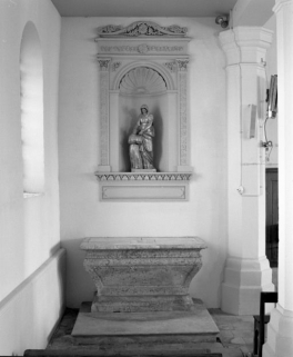 Autel du bas-côté gauche. © Région Bourgogne-Franche-Comté, Inventaire du patrimoine