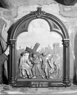 Chemin de croix : Jésus rencontre sa mère. © Région Bourgogne-Franche-Comté, Inventaire du patrimoine