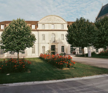 Façade est du corps gauche du bâtiment en U. © Région Bourgogne-Franche-Comté, Inventaire du patrimoine