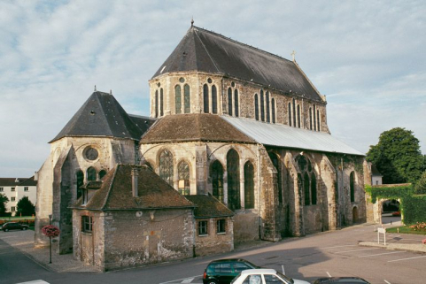 Vue des élévations nord et est de l'église. © Région Bourgogne-Franche-Comté, Inventaire du patrimoine