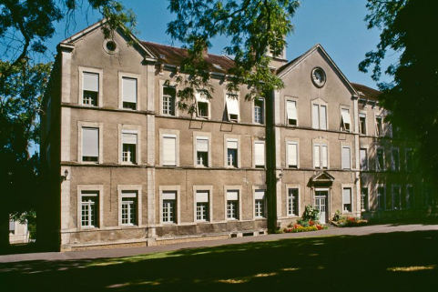 Bâtiment central, partie gauche de la façade. © Région Bourgogne-Franche-Comté, Inventaire du patrimoine
