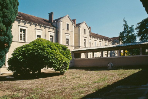 Quartier des femmes, bâtiments postérieurs, façades ouest. © Région Bourgogne-Franche-Comté, Inventaire du patrimoine