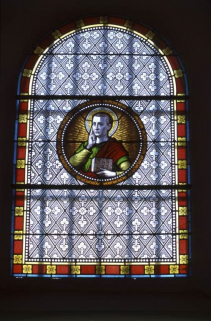 Vitrail de la nef : saint Augustin. © Région Bourgogne-Franche-Comté, Inventaire du patrimoine