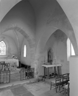 Choeur, travée sous clocher et chapelle droite. © Région Bourgogne-Franche-Comté, Inventaire du patrimoine