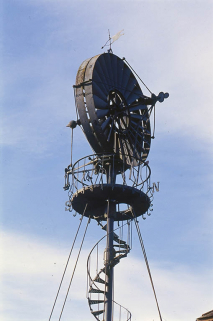 Détail de la partie supérieure. © Région Bourgogne-Franche-Comté, Inventaire du patrimoine