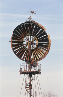 Détail de la partie supérieure. © Région Bourgogne-Franche-Comté, Inventaire du patrimoine