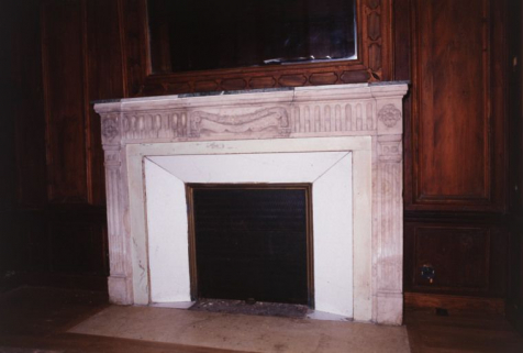 Rez-de-chaussée : cheminée. © Région Bourgogne-Franche-Comté, Inventaire du patrimoine