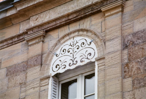 Vue d'ensemble de la façade principale sur jardin. © Région Bourgogne-Franche-Comté, Inventaire du patrimoine