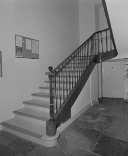 Vue de l'escalier depuis le rez de chaussée. © Région Bourgogne-Franche-Comté, Inventaire du patrimoine