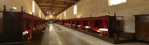 Vue d'ensemble de la grande salle des pauvres. © Région Bourgogne-Franche-Comté, Inventaire du patrimoine