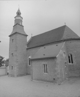 Vue d'ensemble du bâtiment, façade latérale droite. © Région Bourgogne-Franche-Comté, Inventaire du patrimoine