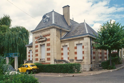 Vue d'ensemble du pavillon Regnard. © Région Bourgogne-Franche-Comté, Inventaire du patrimoine