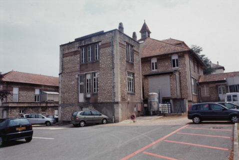 Vue d'ensemble du bâtiment principal, façade postérieure. © Région Bourgogne-Franche-Comté, Inventaire du patrimoine