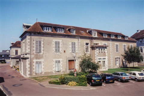 Bâtiment principal, façade latérale du corps droit. © Région Bourgogne-Franche-Comté, Inventaire du patrimoine