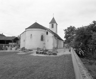 Chevet et élévation gauche. © Région Bourgogne-Franche-Comté, Inventaire du patrimoine