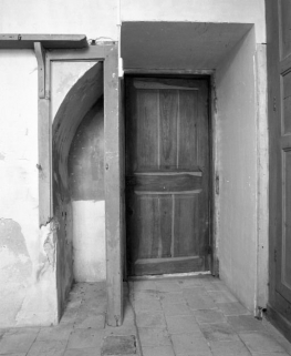 Sacristie gauche : vestiges de l'arcade qui ouvrait dans le Choeur. © Région Bourgogne-Franche-Comté, Inventaire du patrimoine