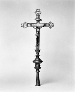 Croix de procession 1, face. © Région Bourgogne-Franche-Comté, Inventaire du patrimoine