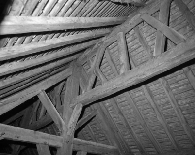 Charpente de la nef, détail du contreventement. © Région Bourgogne-Franche-Comté, Inventaire du patrimoine