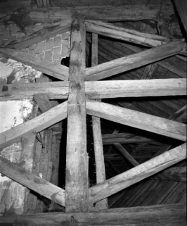 Comble : charpente du beffroi, côté nef. © Région Bourgogne-Franche-Comté, Inventaire du patrimoine
