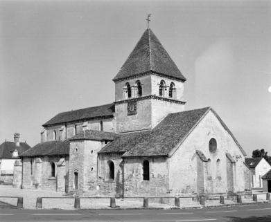 Elévation droite et chevet. © Région Bourgogne-Franche-Comté, Inventaire du patrimoine
