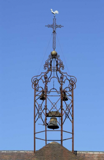 Aile droite : travée de la chapelle, campanile. © Région Bourgogne-Franche-Comté, Inventaire du patrimoine
