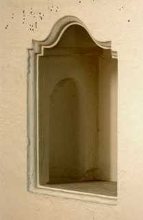 Aile droite : chapelle, lavabo du mur droit du choeur. © Région Bourgogne-Franche-Comté, Inventaire du patrimoine