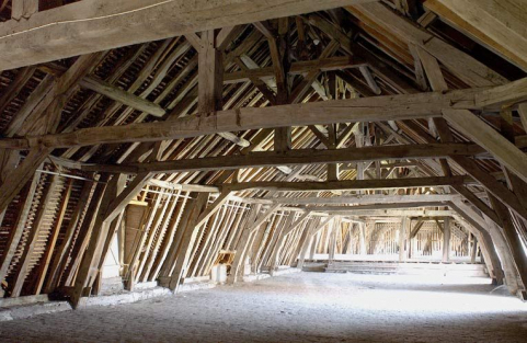 Aile droite : charpente. © Région Bourgogne-Franche-Comté, Inventaire du patrimoine