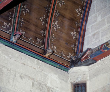 Grande chambre des Pauvres : détail, blochets saillants figurés (1ère travée, côté droit). © Région Bourgogne-Franche-Comté, Inventaire du patrimoine