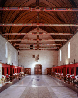 Grande chambre des Pauvres (vue depuis la chapelle). © Région Bourgogne-Franche-Comté, Inventaire du patrimoine