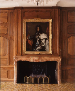 Chambre du Roi : détail, cheminée. © Région Bourgogne-Franche-Comté, Inventaire du patrimoine